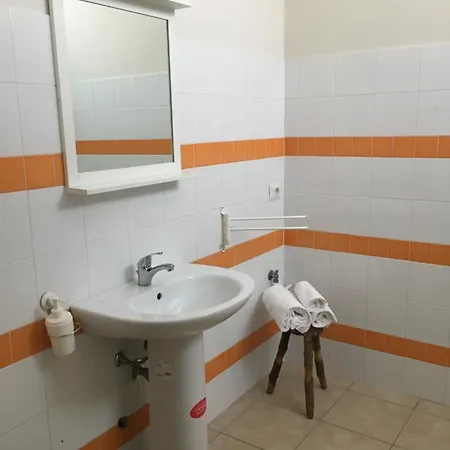 Italia Leonardo 3* Rho